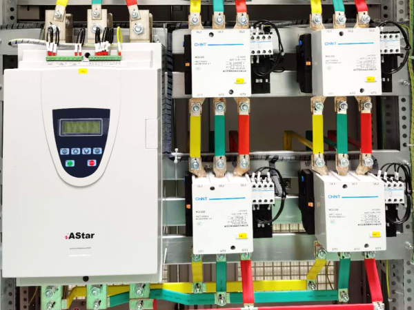 軟起柜細節(jié)